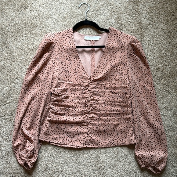 Astr the Label animal print v neck puff long sleeve top size L - Picture 2 of 8